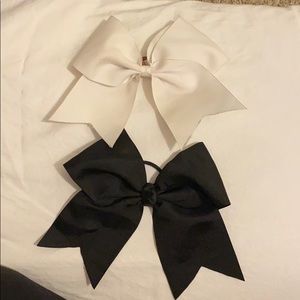 Cheer bows